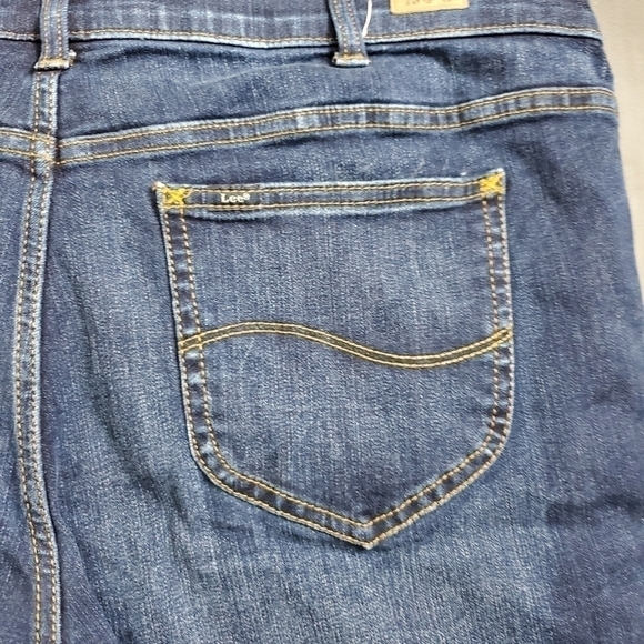 Lee Plus Regular Fit Straight Mid Rise Jeans Flex Motion Women's 32W Petite - Picture 14 of 16
